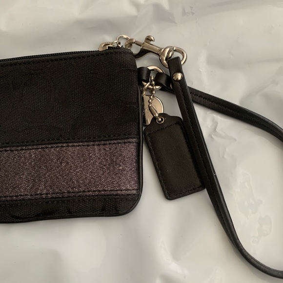 Coach Small Wristlet - Picture 5 of 6